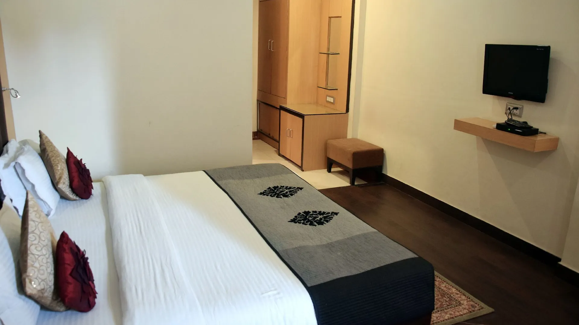 Oyo 10706 Hotel Siddhartha Varanasi